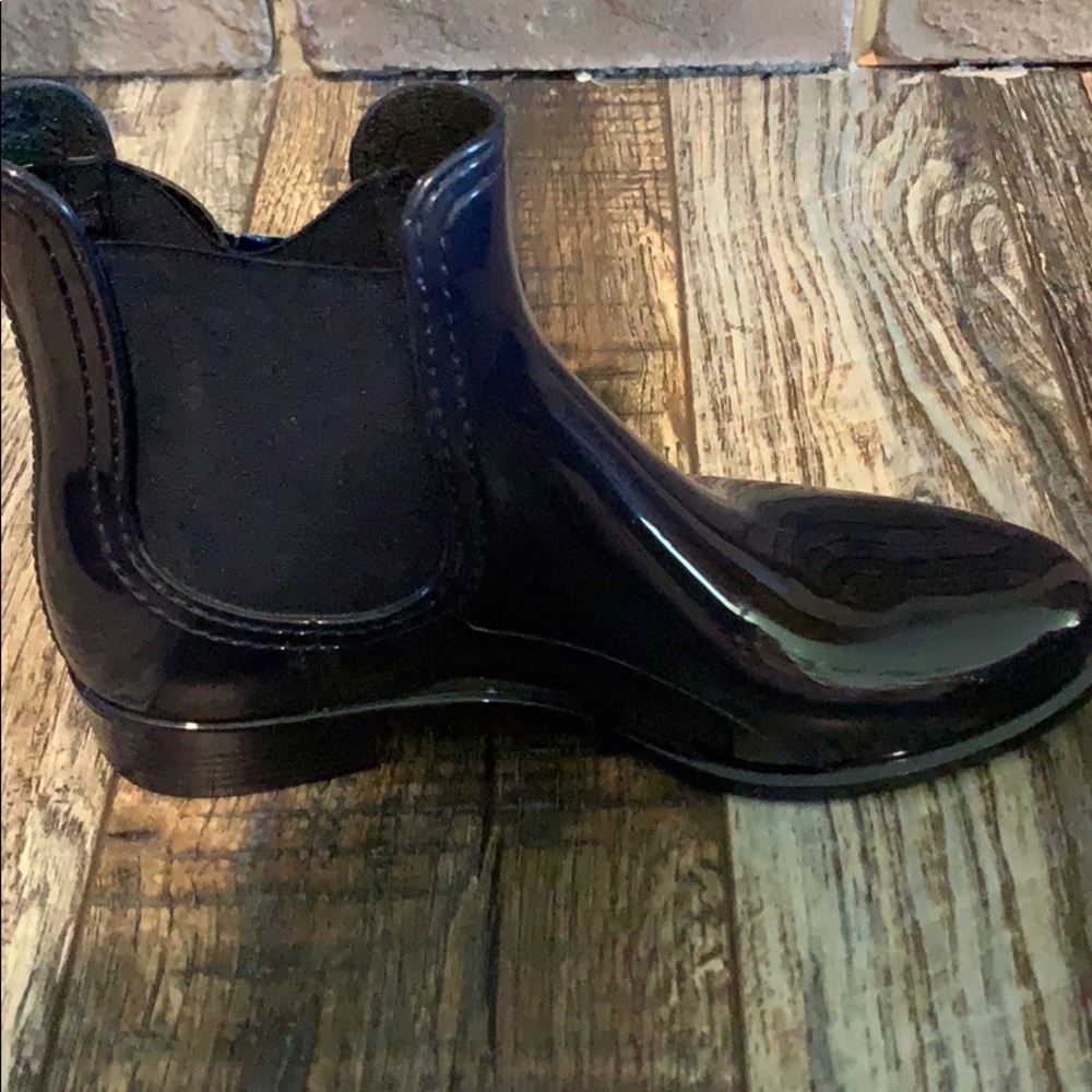 Boots - Picture 3 of 8